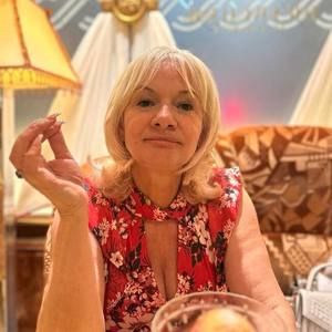 Meet your Posher, Frances